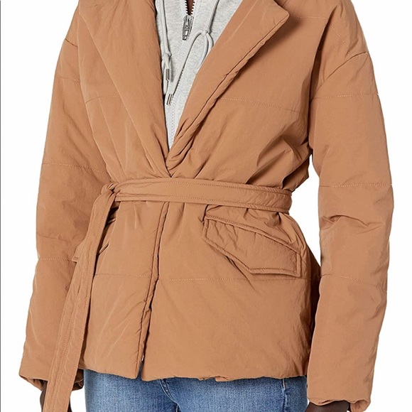 COPY - BlankNYC Women’s Medium Fair Shake Puffer Jacket - Picture 10 of 10